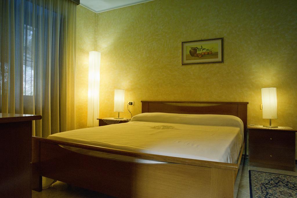 Rustico Giorgia Apartman Mergozzo Szoba fotó